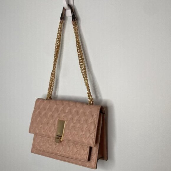 Aldo Pink Quilted Faux Leather Purse With Gold Hardware - Picture 5 of 15